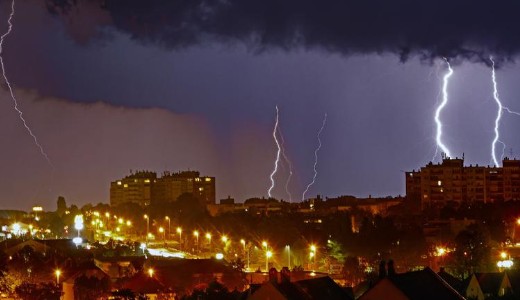 Viharz�na: k�t napon �t tart� riaszt�st adtak ki az eg�sz orsz�gra, majd j�n a h�s�g 