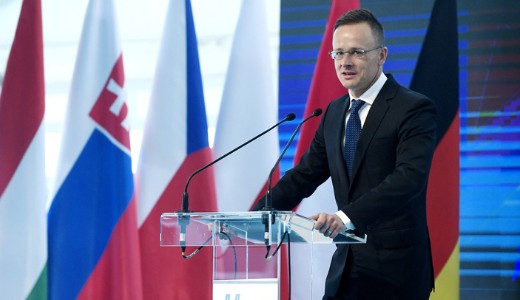 60-100 milli� eur�b�l �p�t Magyarorsz�g kik�t�t Triesztben