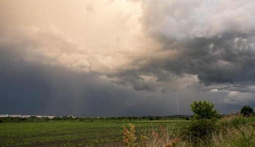 �t�letid�: tombol a vihar a Dun�nt�lon, t�bb helyre riasztott�k a t�zolt�kat 