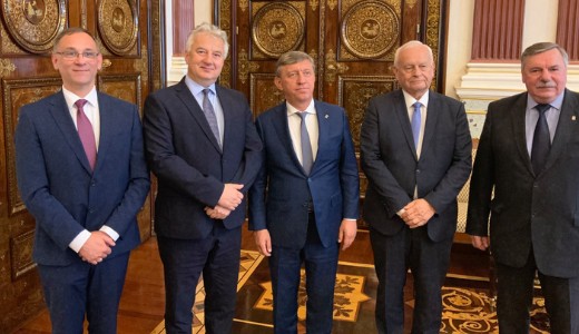 45 perces hivatalos program ut�n h�tv�g�ztek egyet Szentp�terv�ron a KDNP vezet�i