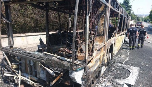 Porr� �gett egy BKV-busz �bud�n