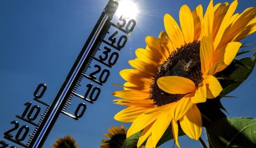 Riaszt�s: brut�lis szinten tet�zik a k�nikula, azt�n p�r �ra alatt els�prik a viharok 