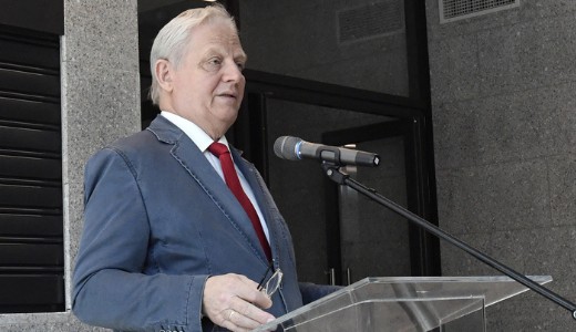 Tarl�s �s Orb�n miniszteri szintre emelte a parkol�s k�zpontos�t�s�nak terv�t