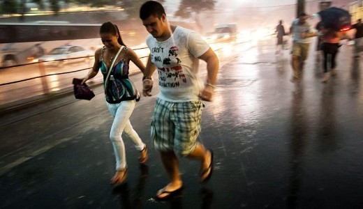 Zivatarokkal �s h�s�ggel �rkezik a h�tf�