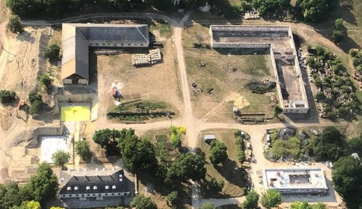 Nagyszab�s� �p�tkez�s folyik az Orb�n-majors�gban