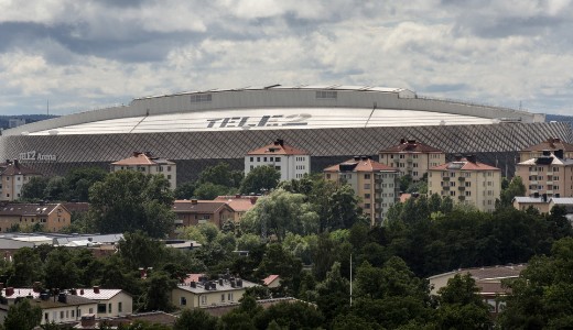 Annyib�l �p�lhet n�lunk �j sportcsarnok, mint a sv�dekn�l egy fedett futballstadion