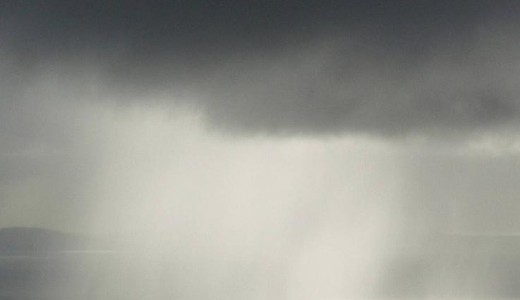 Elkezd�d�tt: bet�rt az orsz�gba a hidegfront, �r�kon bel�l a f�v�rosra is k�ny�rtelen�l lecsap 