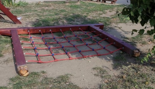 D�bbenetes trag�dia: �vodai m�sz�ka �lt meg egy kisl�nyt Cs�nyban 