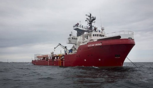 Az Ocean Viking gyan�that�an embercsemp�szeket is a fed�lzet�re vett