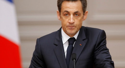 rizetbe vettk Nicolas Sarkozyt