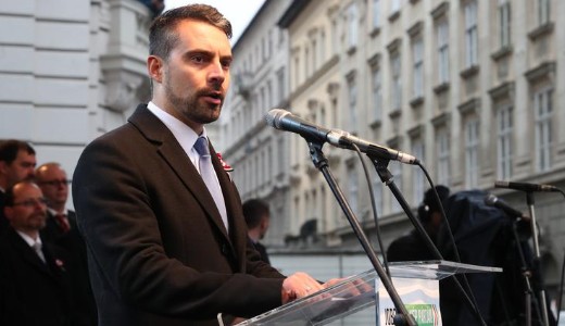 Vona G�bor kil�pett a Jobbikb�l 