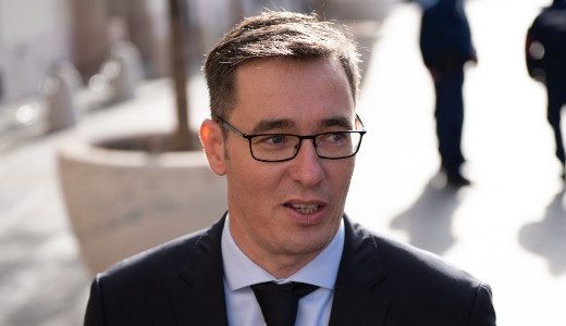 Karcsony kirgta a Fkert vezrigazgatjt