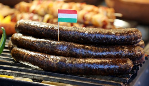 Nemzeti szn zszlcskt kell tzni a sertshsba a nagyobb boltok hspultjain