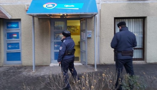 Rlttek a DK jbudai irodjra