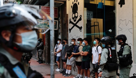 Peking figyelmeztette Londont a hongkongiaknak felajnlott brit llampolgrsg miatt