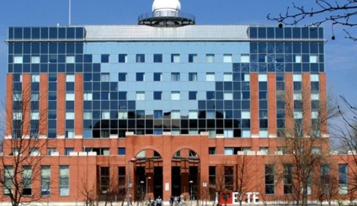 Az ELTE TTK megtiltotta a szemlyes jelenltet az eladsokon s a szeminriumokon