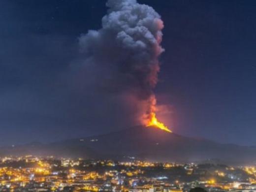Kitört az Etna, leállították a légi közlekedést