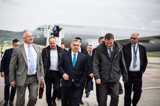 Orb�n Viktor: Am�g nemzeti korm�ny van, addig a rept�r �s m�s hasonl� strat�giai befektet�s magyar k�zen lesz, �s a magyar embereknek termel hasznot 